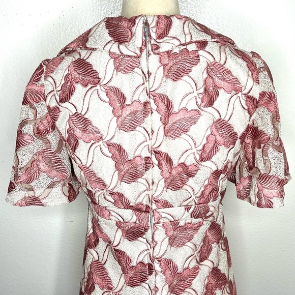 VINTAGE 1970s Maxi Dress Textured Leaf Print Collared Vtg 70s Hostess Gown - Picture 6 of 10